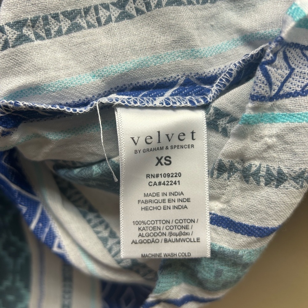 Velvet by Graham & Spencer Kimmy Jacquard Boho Top - Picture 5 of 5